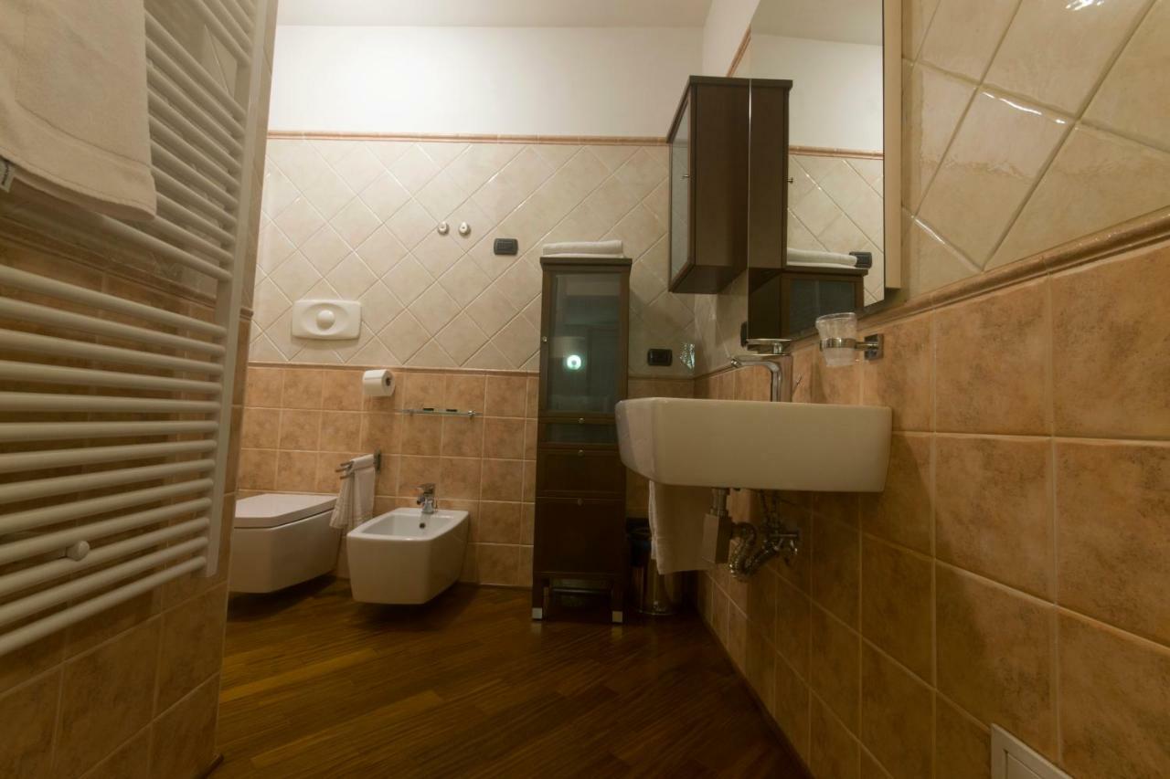 Del Borgo - - Couette-café