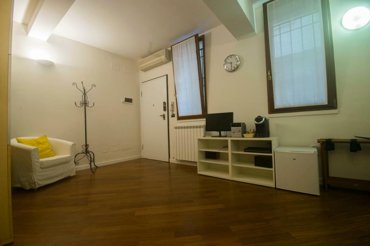 Del Borgo - - * Bologne