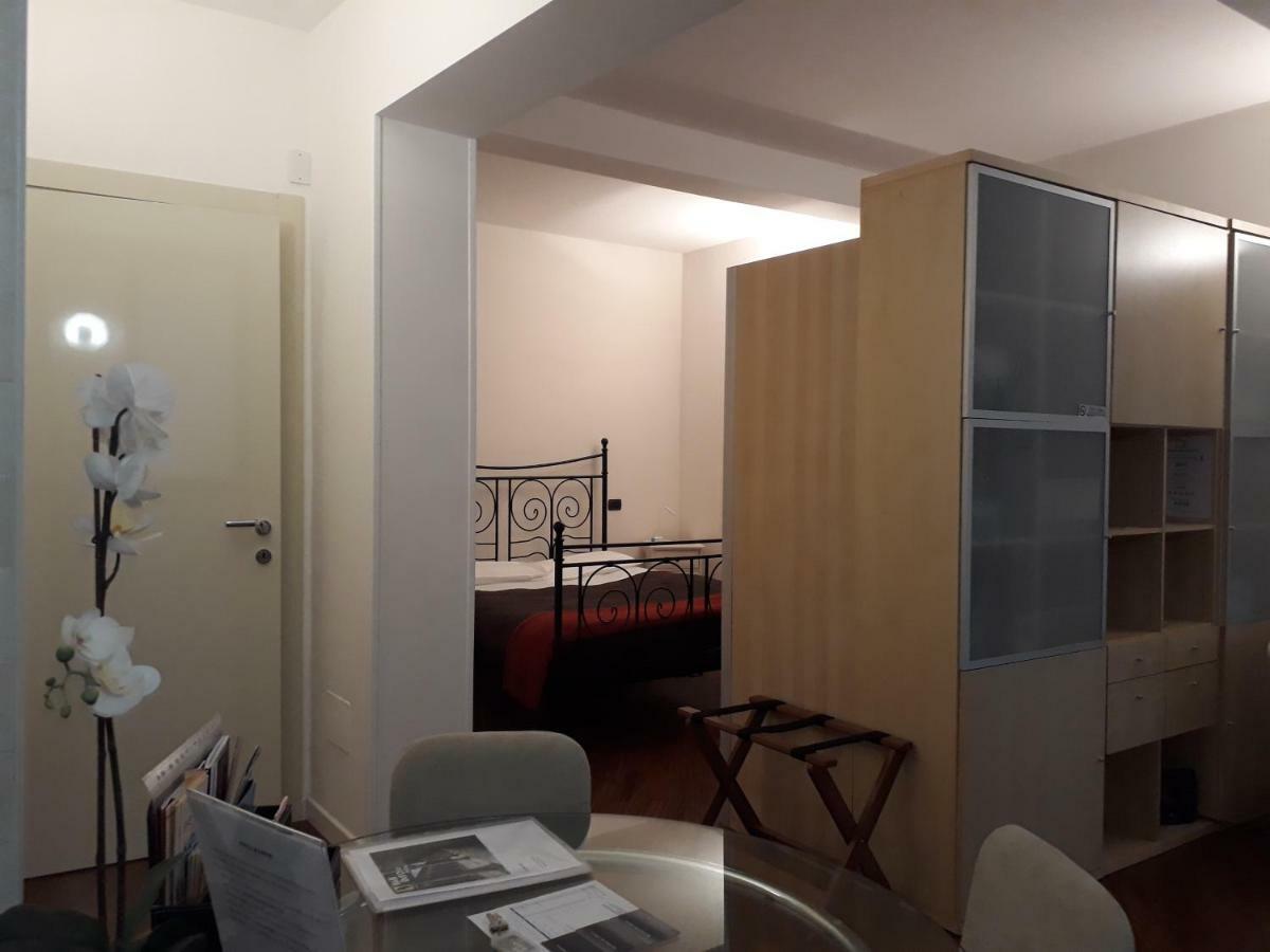 Del Borgo - - Bologne